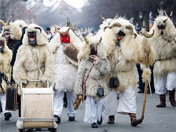Bus&oacute;j&aacute;r&aacute;s
